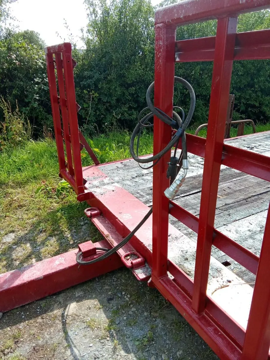 Low loader trailer - Image 2