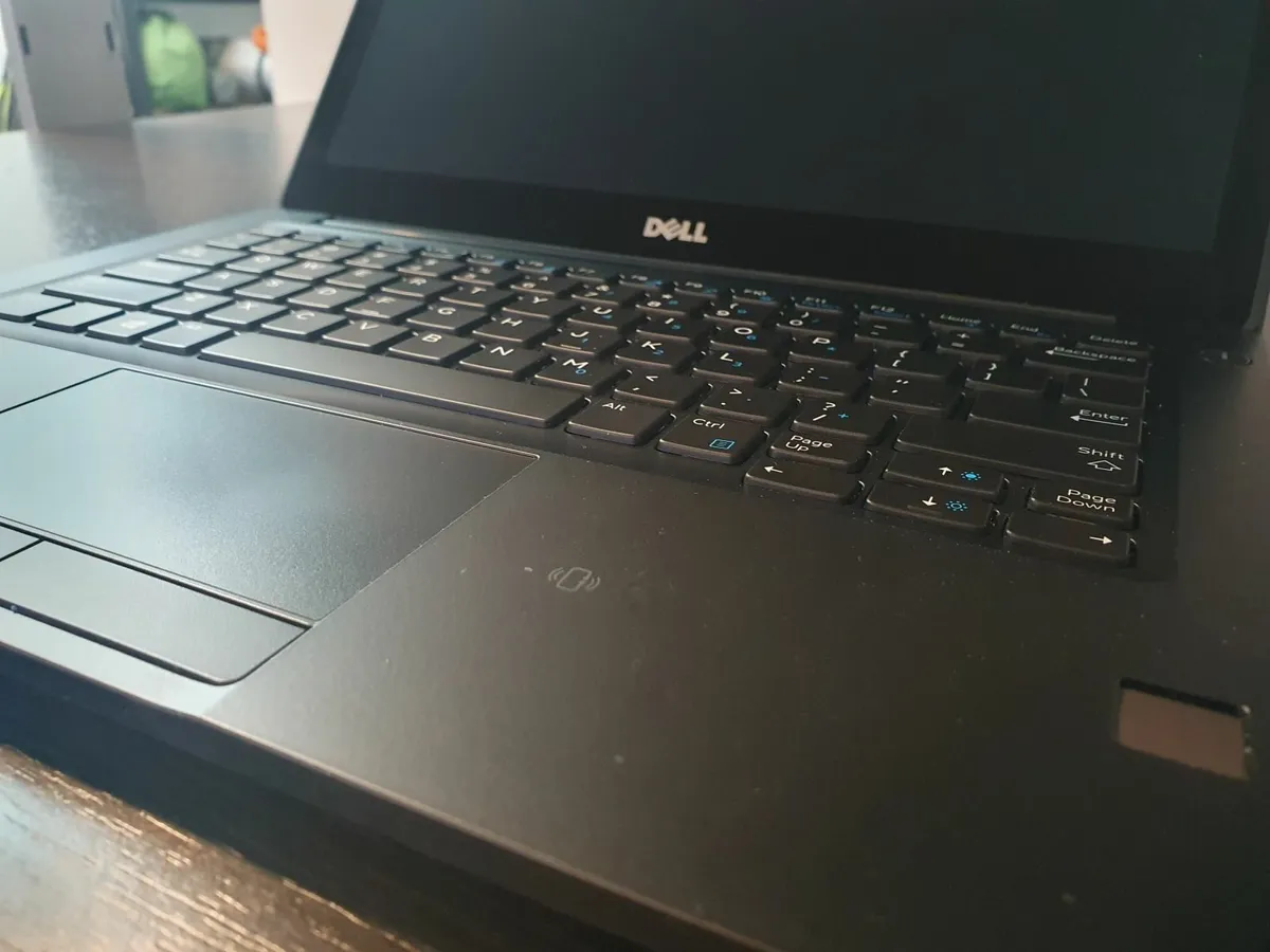 Dell Latitude 7280 – i5 / 8GB / 256GB SSD - Image 2