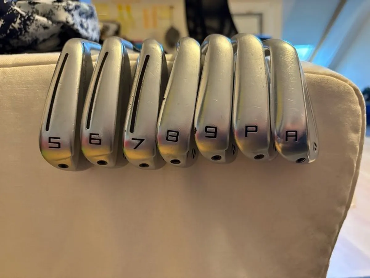 Taylormade p790 forged irons 2022 - Image 1