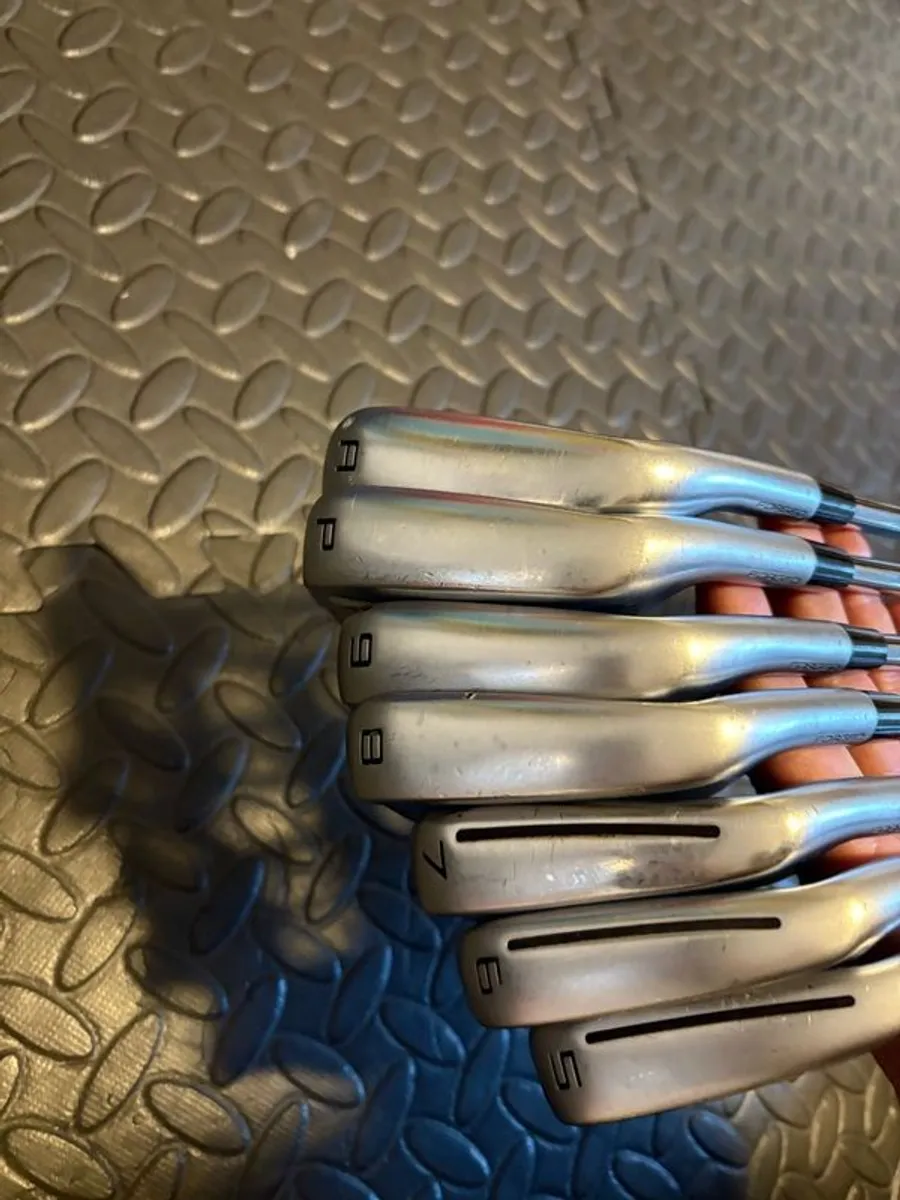 Taylormade p790 forged irons 2022 - Image 2