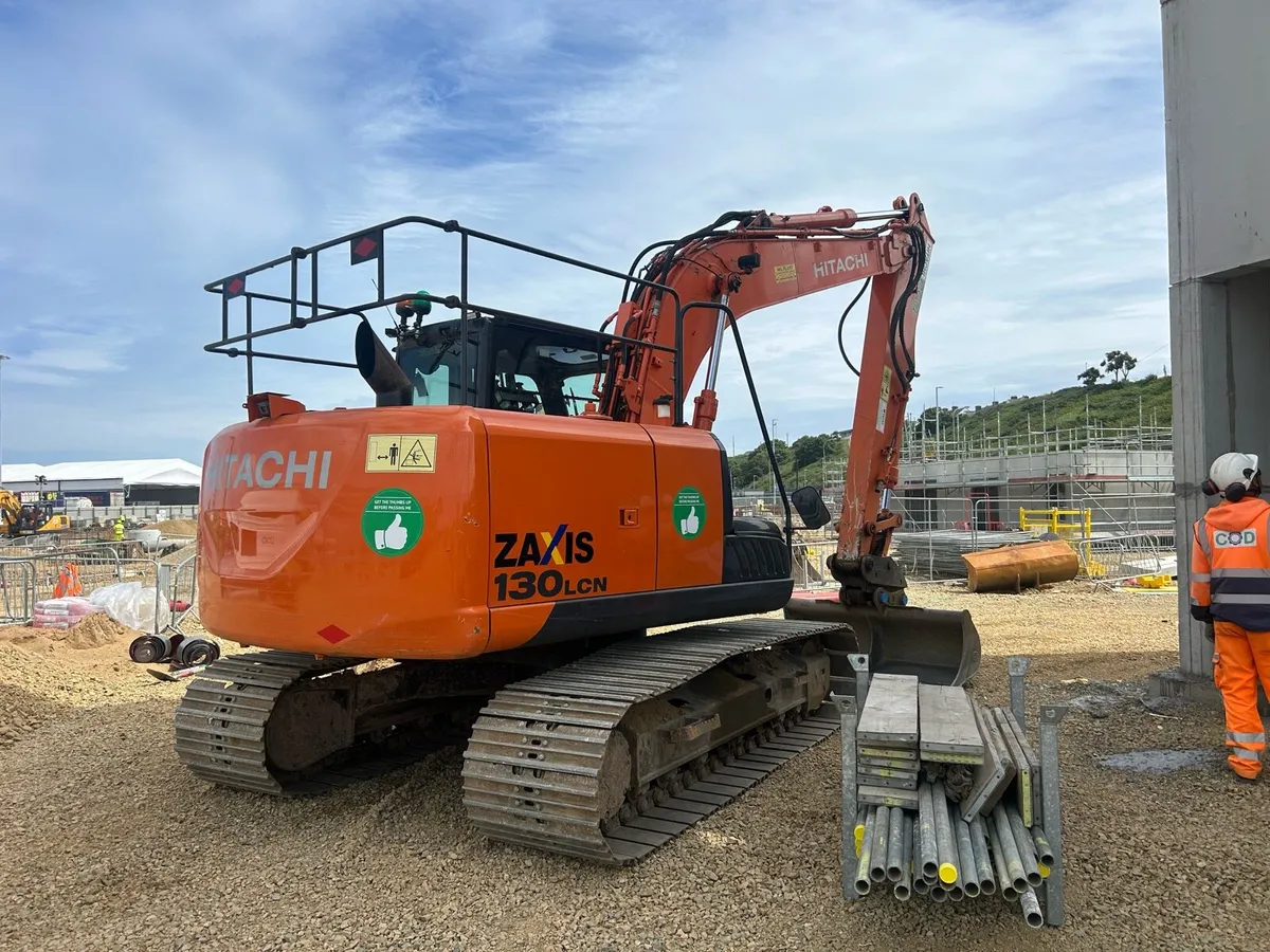 Hitachi 130-5b - Image 4