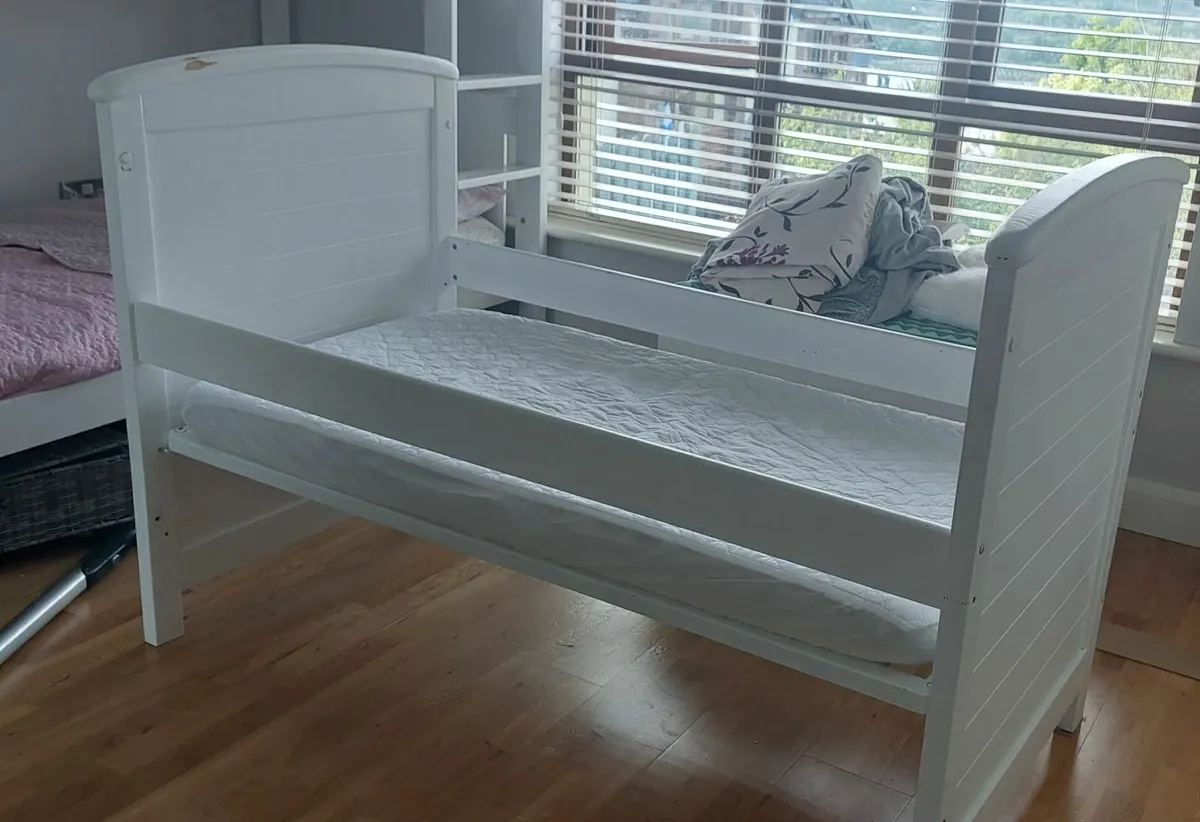 Cot/Toddler Bed - Image 1