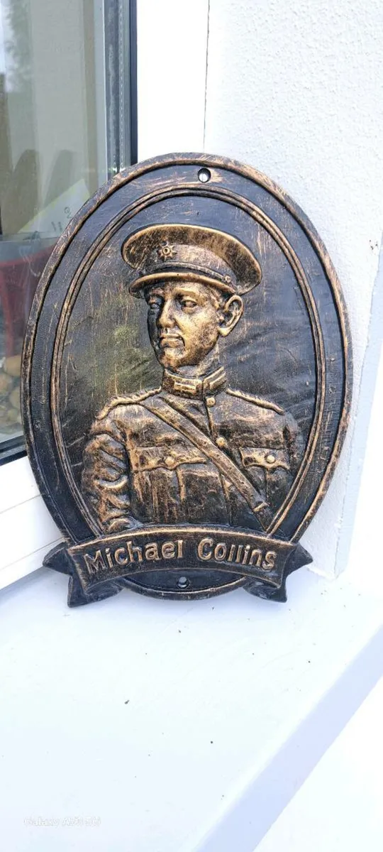 Michael Collins razon sign
