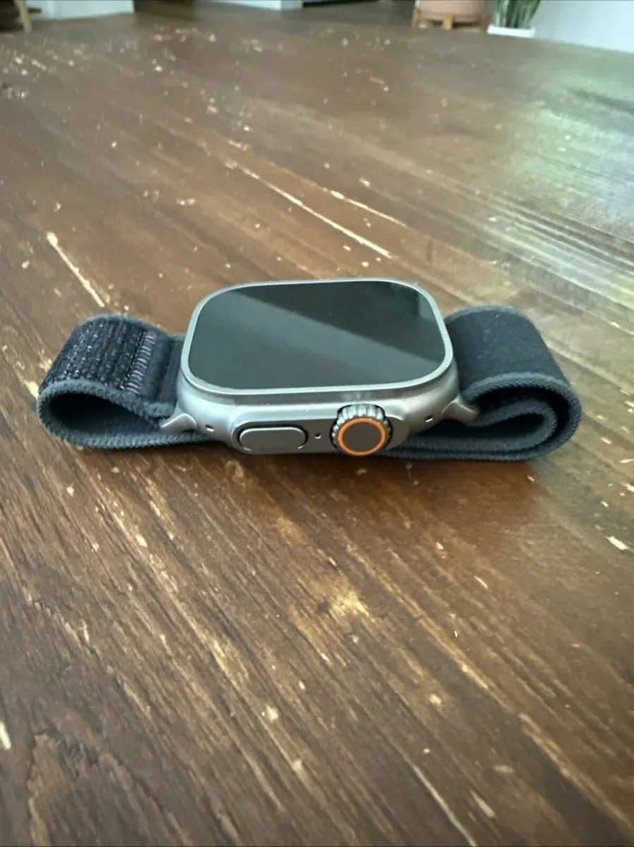 APPLE WATCH Ultra 2 GPS + CELLULAR  99% BATTERY - Image 4