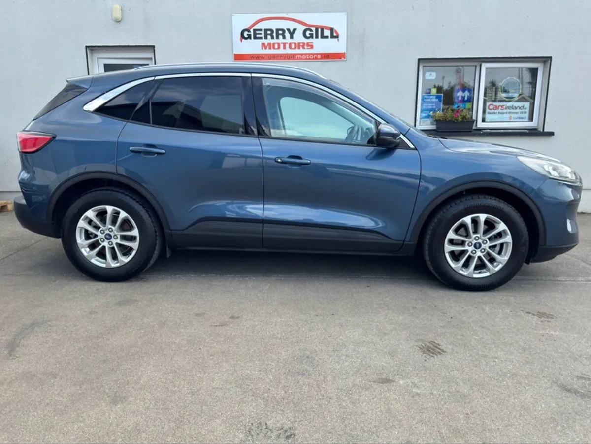 Ford Kuga Titanium 1.5 TD 120bhp 4DR - Image 4