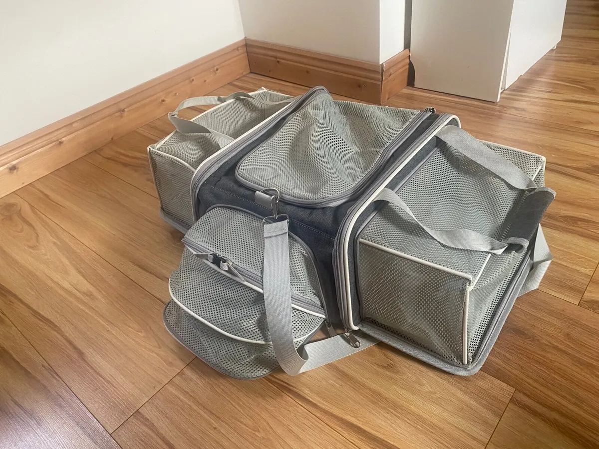 Pet carrier - open to offers - Image 1