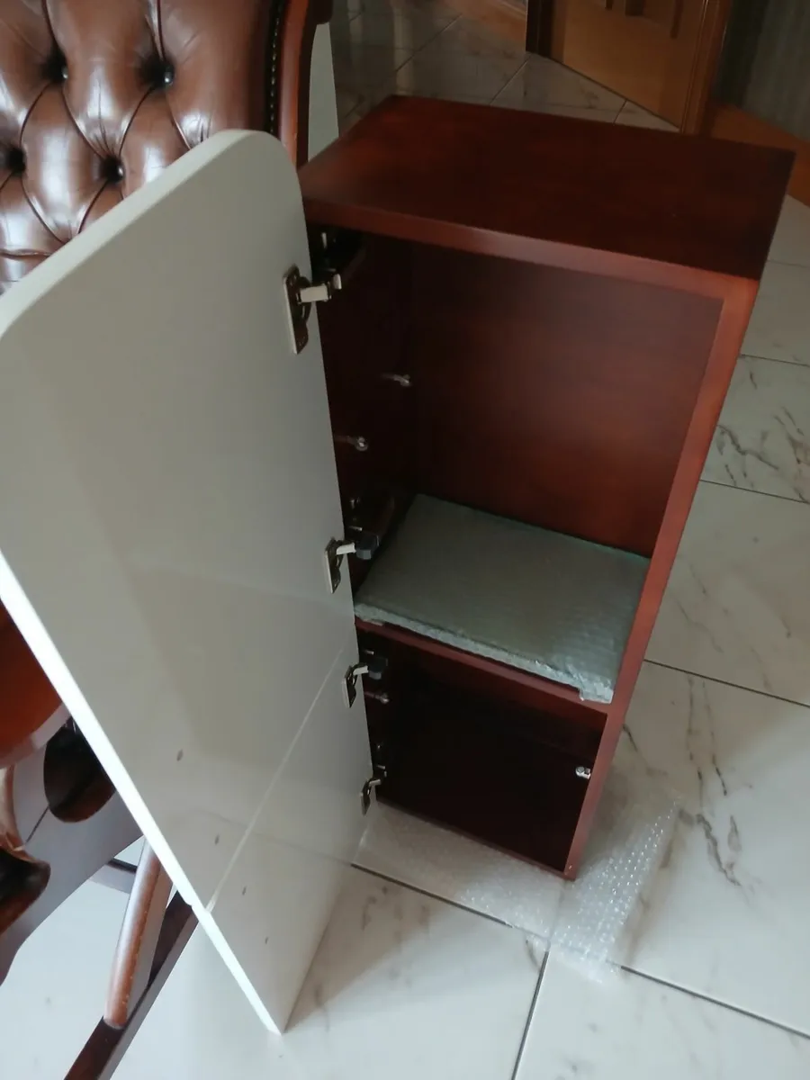Bathroom wall unit & mirror new - Image 3