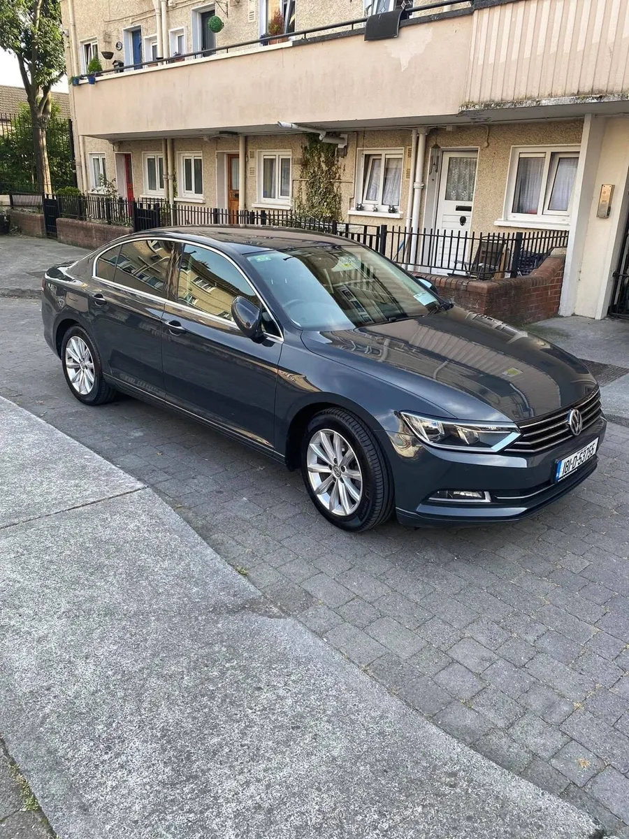 181 Volkswagen Passat - Image 1