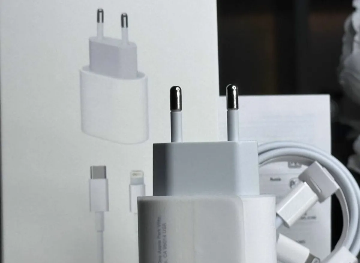 Original iPhone Charger - Image 3