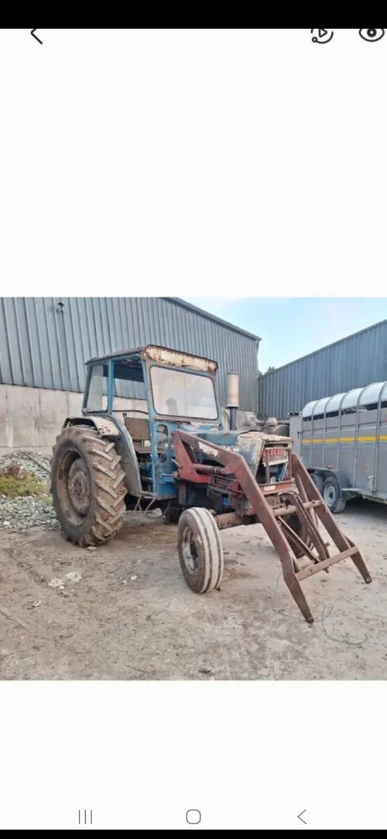 Ford 4000 on the button - Image 2