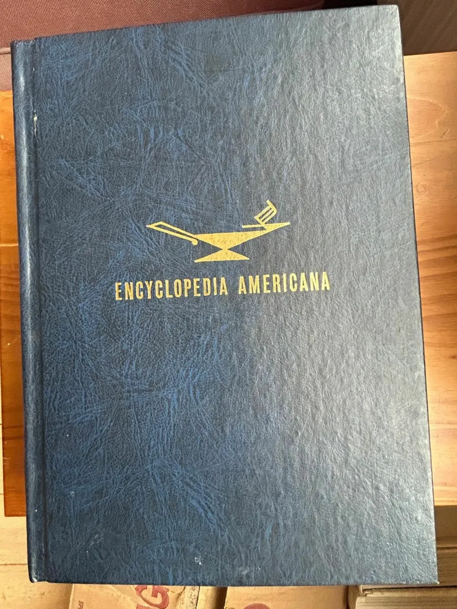 ENCYCLOPEDIA AMERICANA FULL SET - Image 1