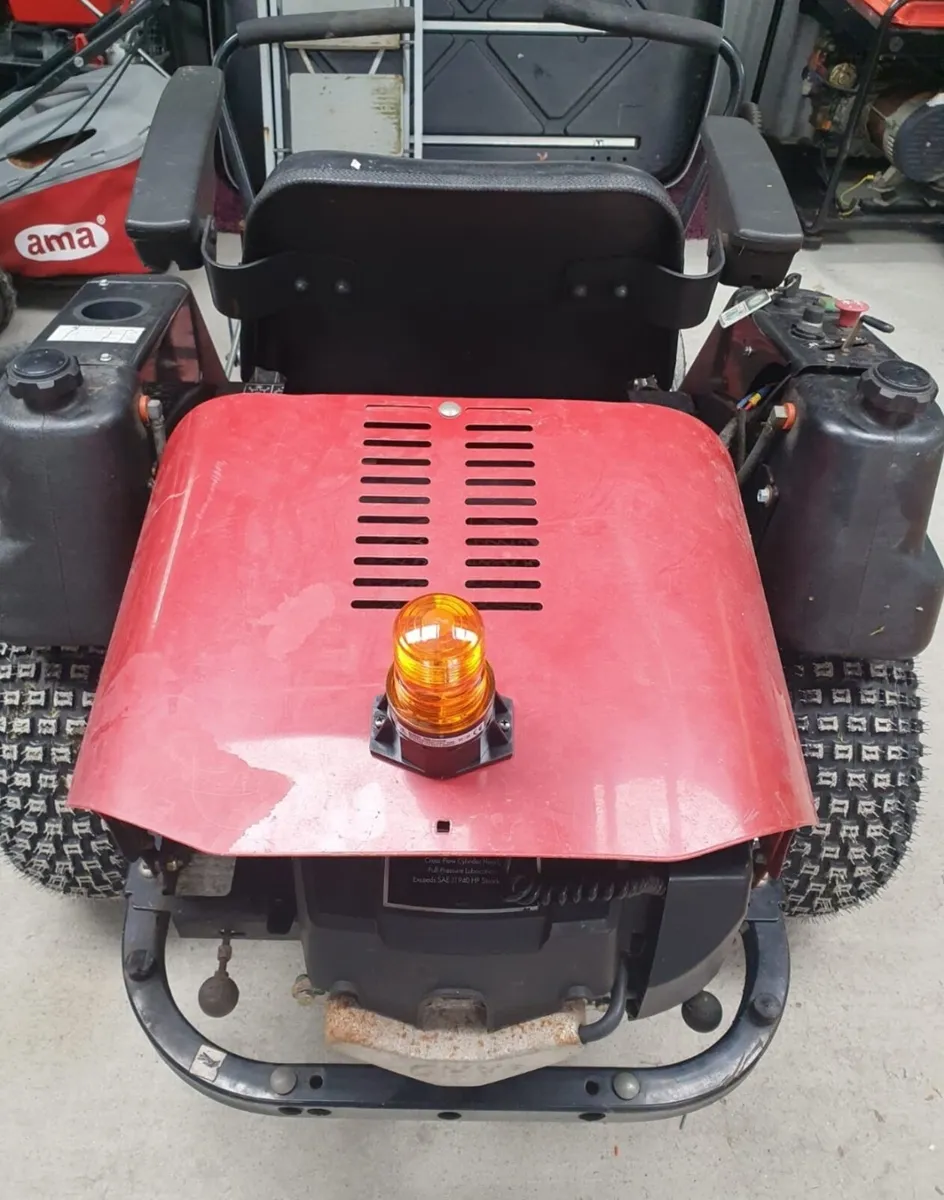 Zero turn lawnmower - Image 4