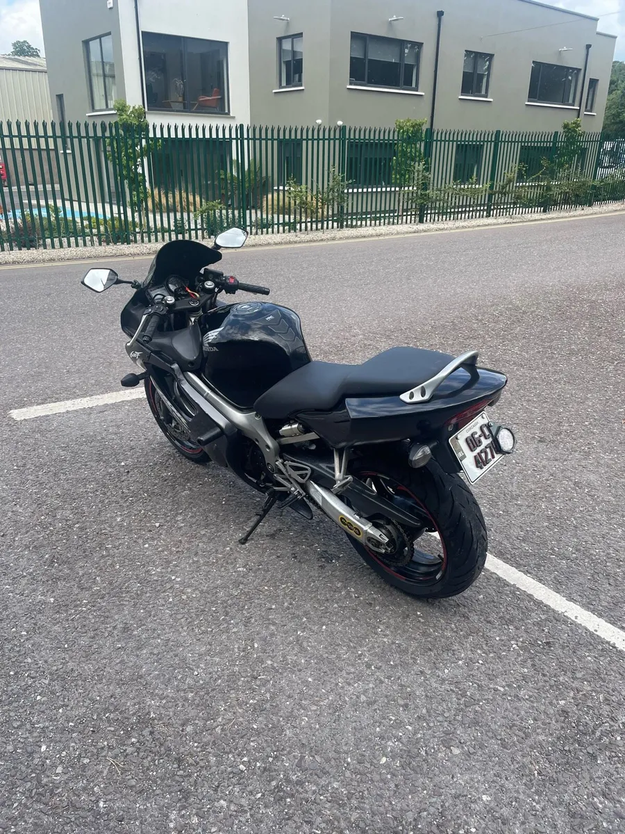 Honda CBR 600 F4i - Image 3