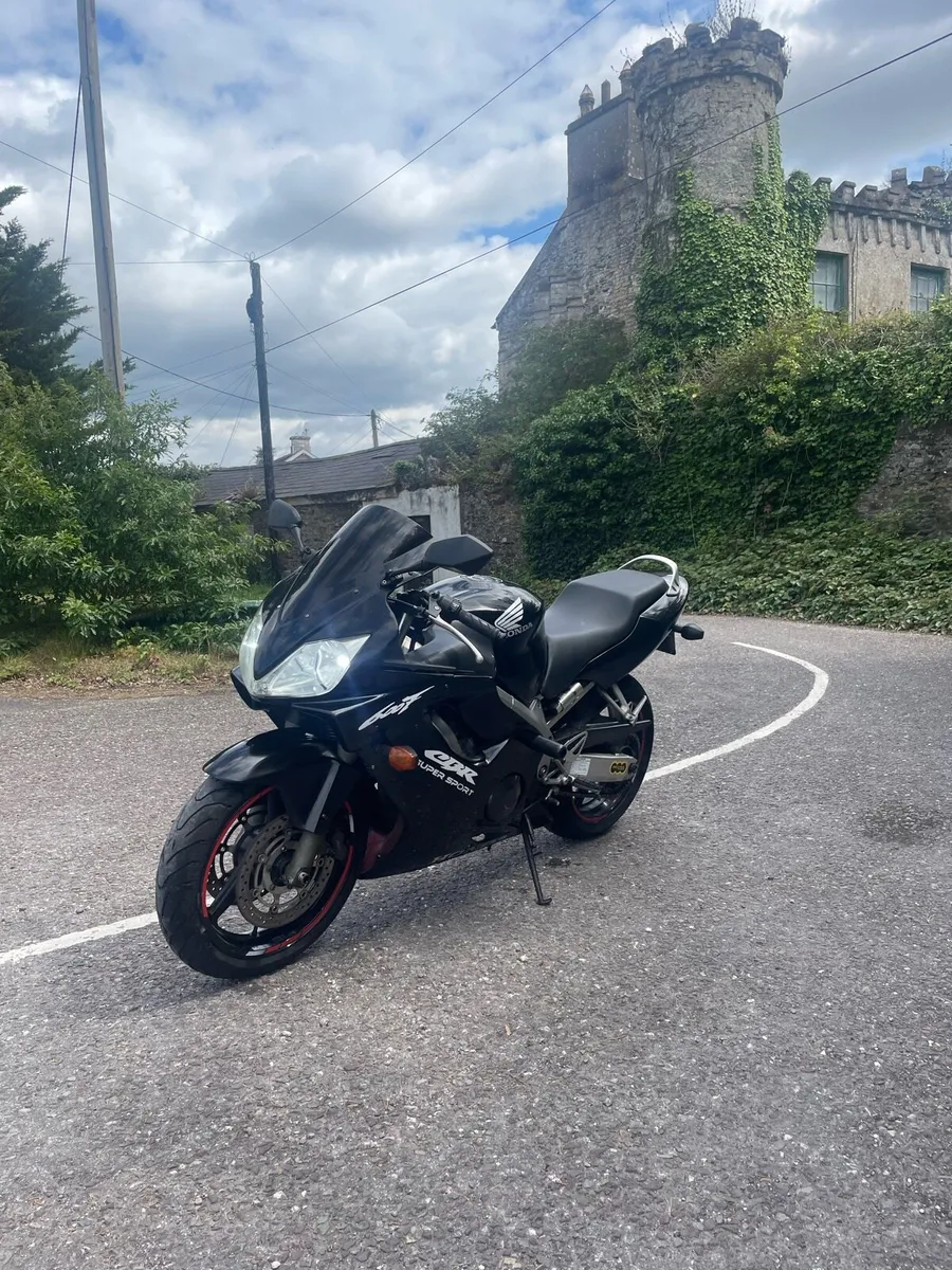 Honda CBR 600 F4i - Image 4