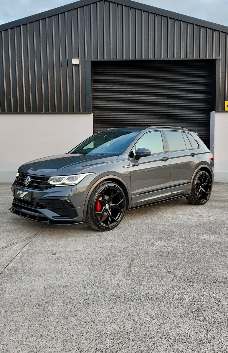 2021 VOLKSWAGEN TIGUAN RLINE AUTO BLACK EDITION - Image 1