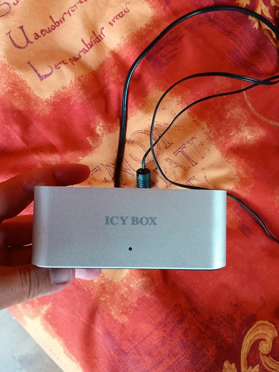 Icy box harddrive docking station - Image 2