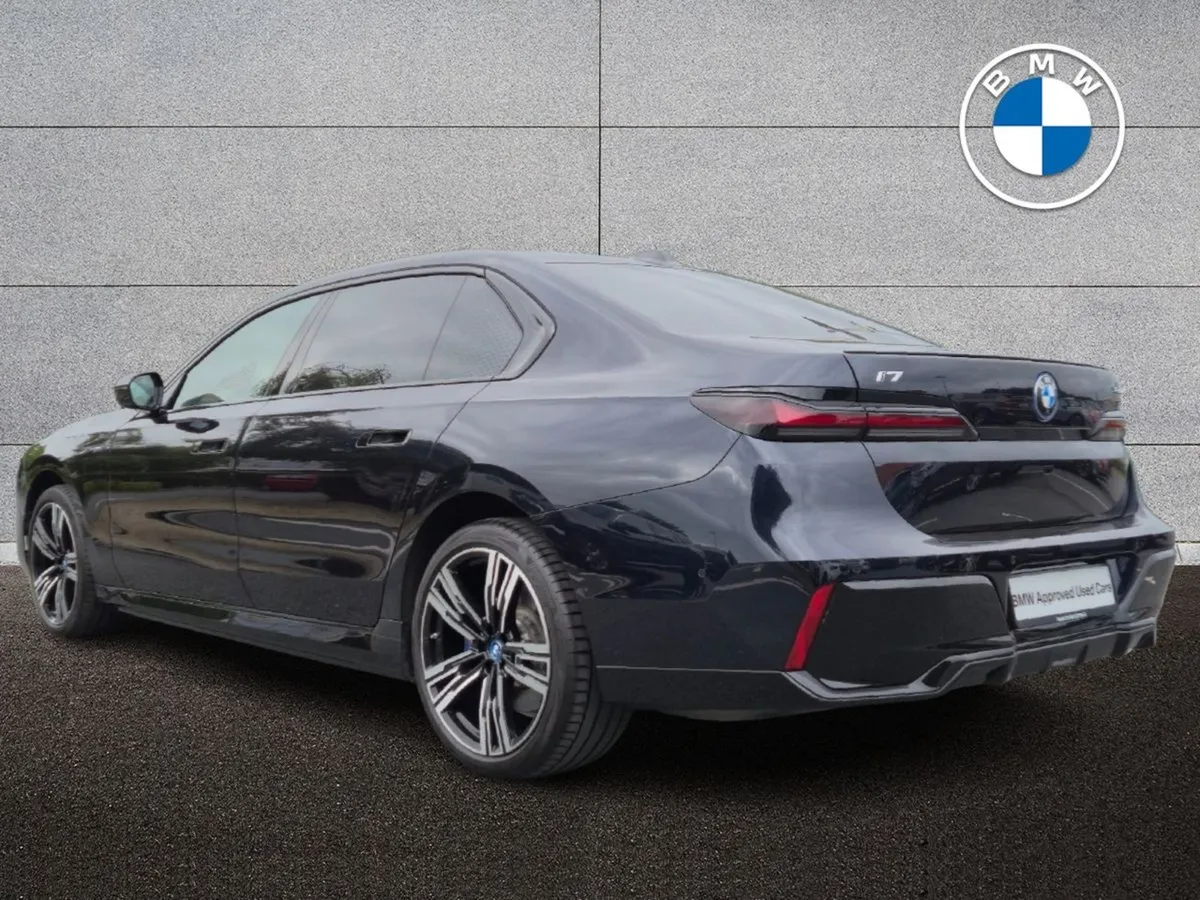 BMW i7 Xdrive60 M Sport - Image 2