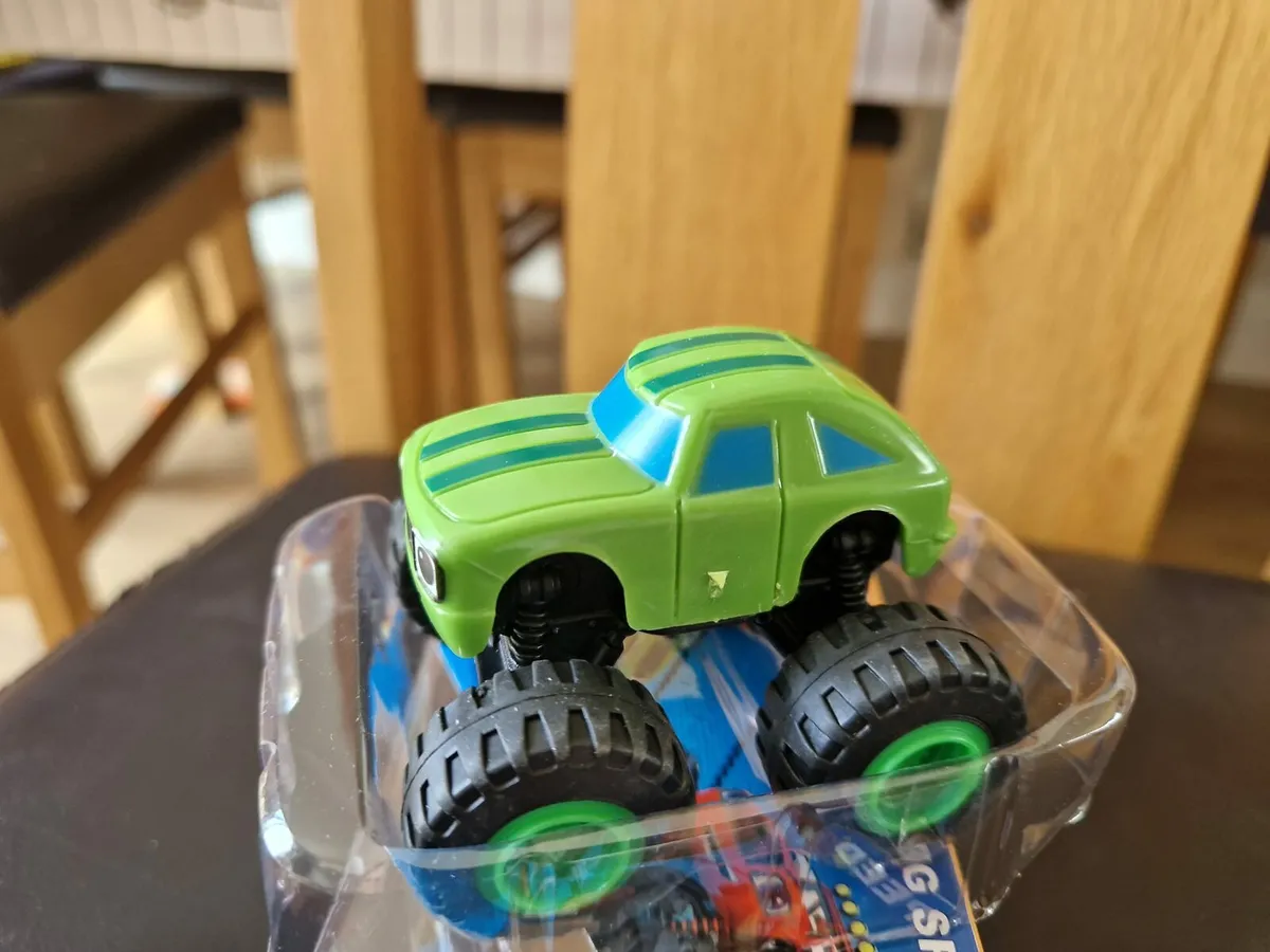 Blaze toy car - Image 2
