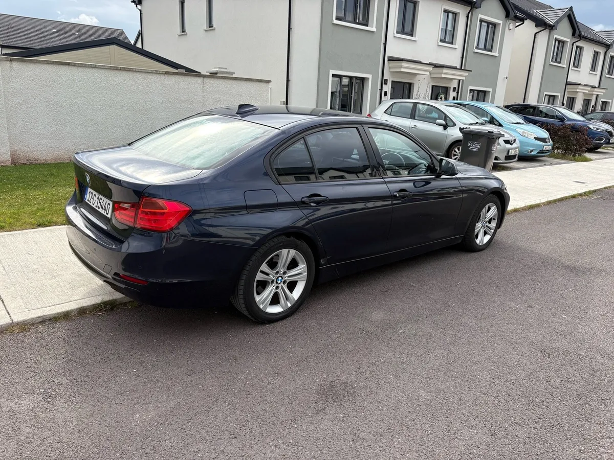 2012 BMW 320D Automatic - Image 2
