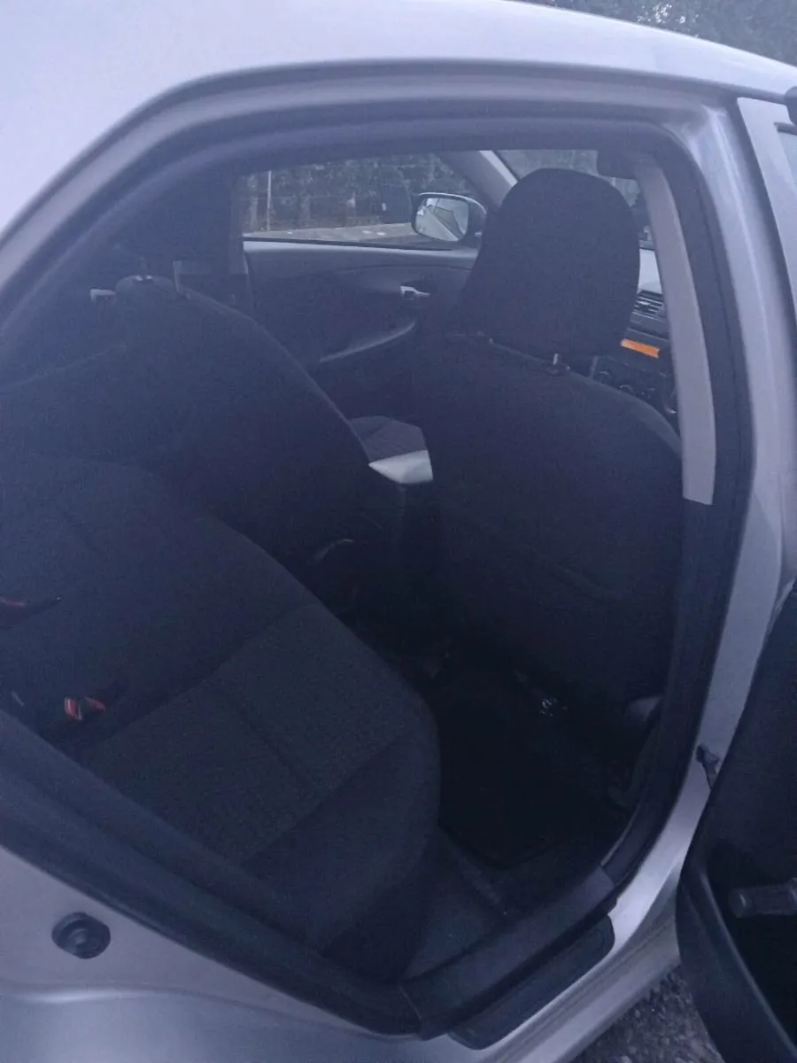 TOYOTA COROLLA 1.4 NCT 9/25 MINT - Image 4