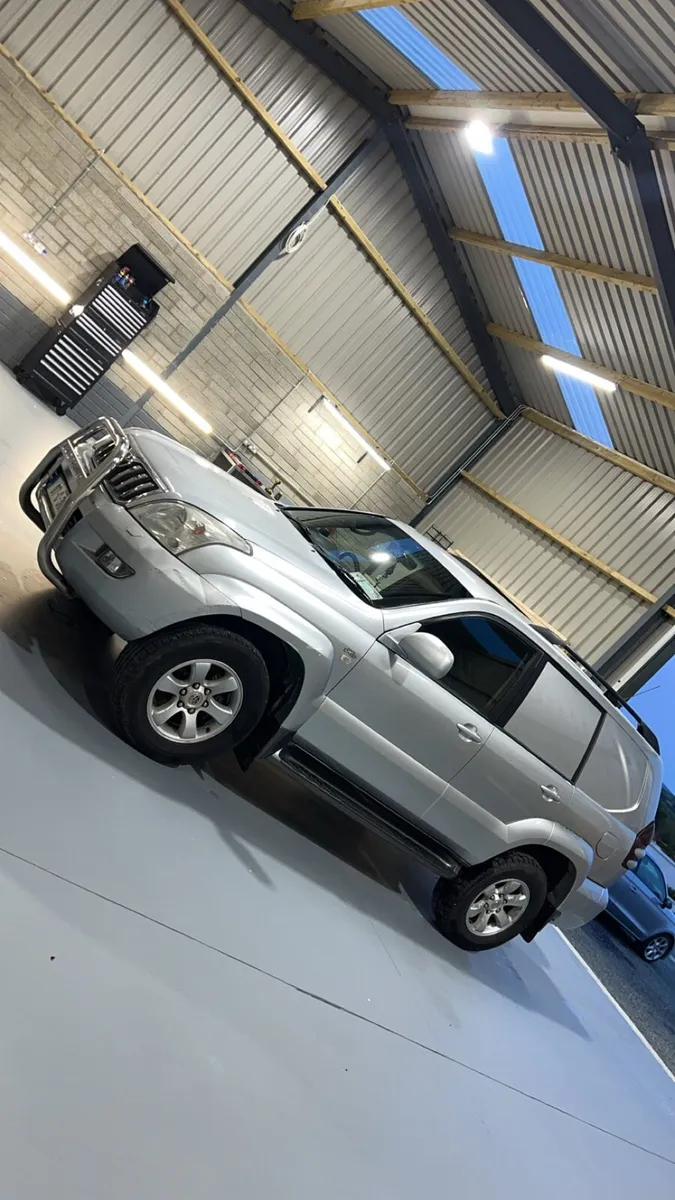 2007 Commercial Toyota Landcruiser - Image 2