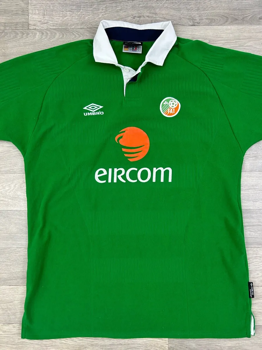 Genuine Vintage 1999 Umbro Ireland Home Jersey XL - Image 2