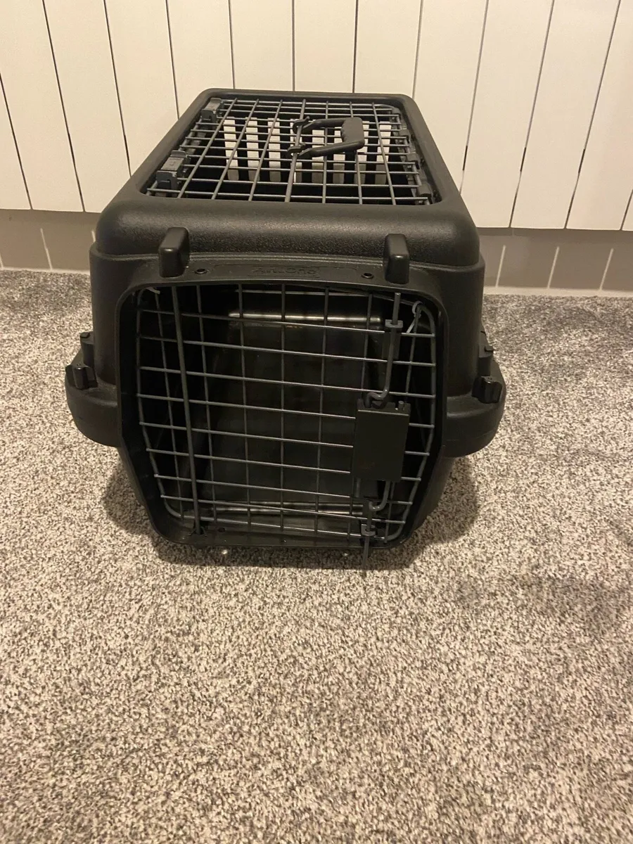 Dog carrier - Image 1