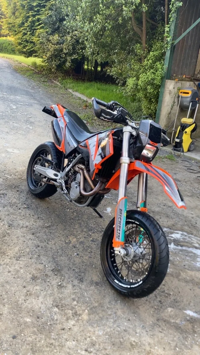 KTM LC4 640 supermoto - Image 1