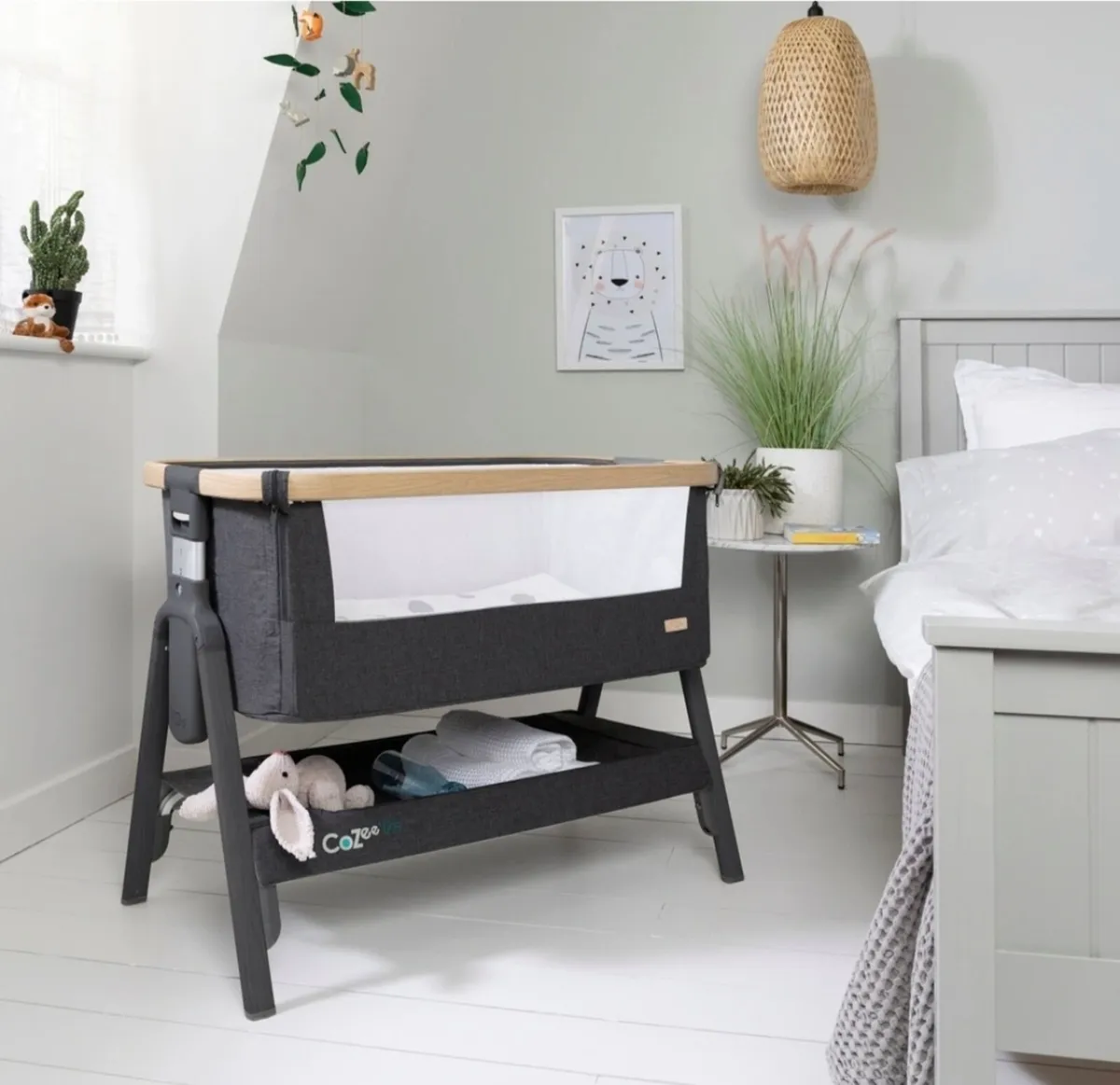 Newborn baby cot and sleep pod - Image 4
