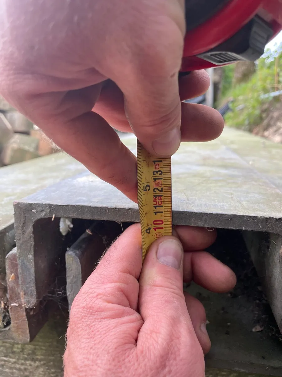 Steel beams - Image 1