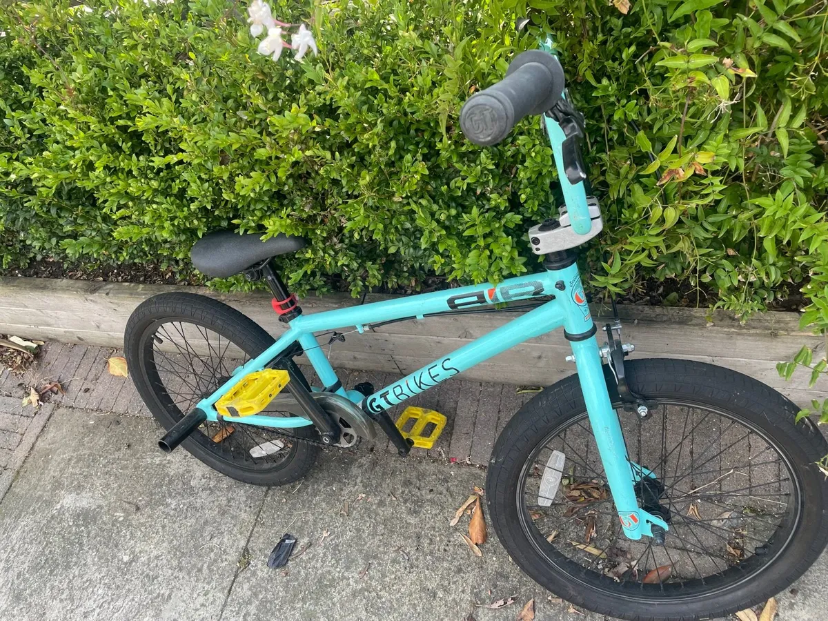 GT Air 20" Freestyle BMX Bike - Image 4