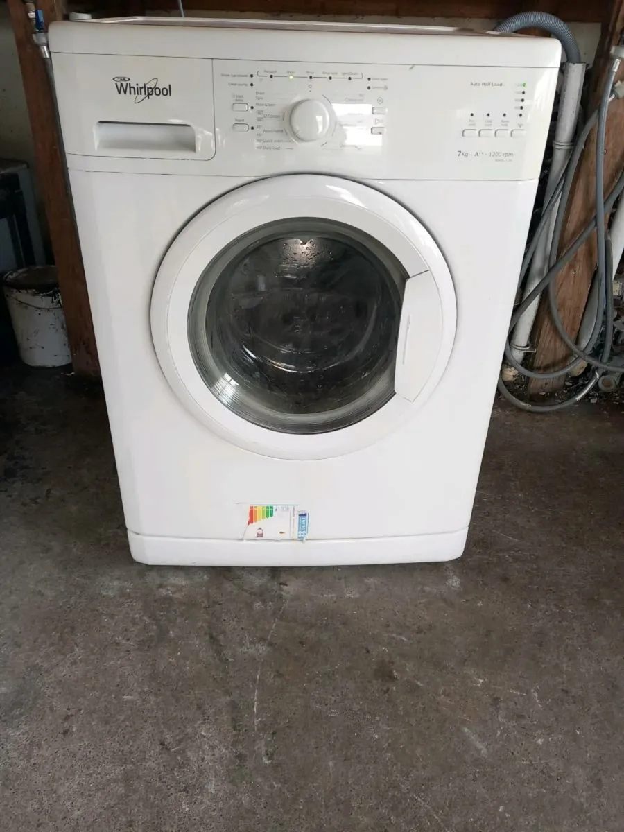 Whirlpool 7kg washing machine - Image 1