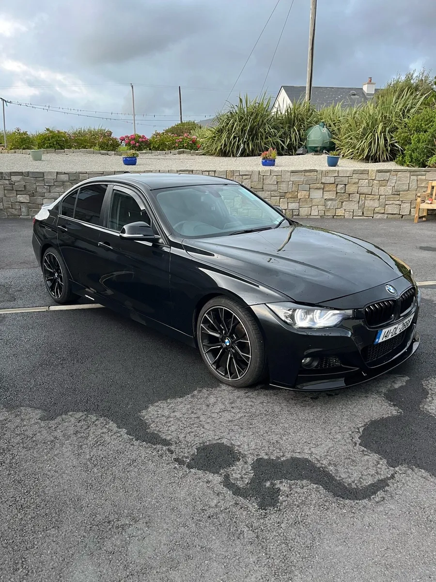 2014 black Bmw f30 320d - Image 4