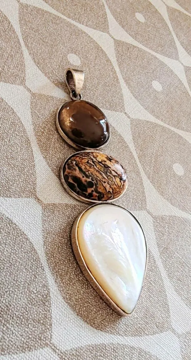 Silver  agate and glass pendant - Image 4
