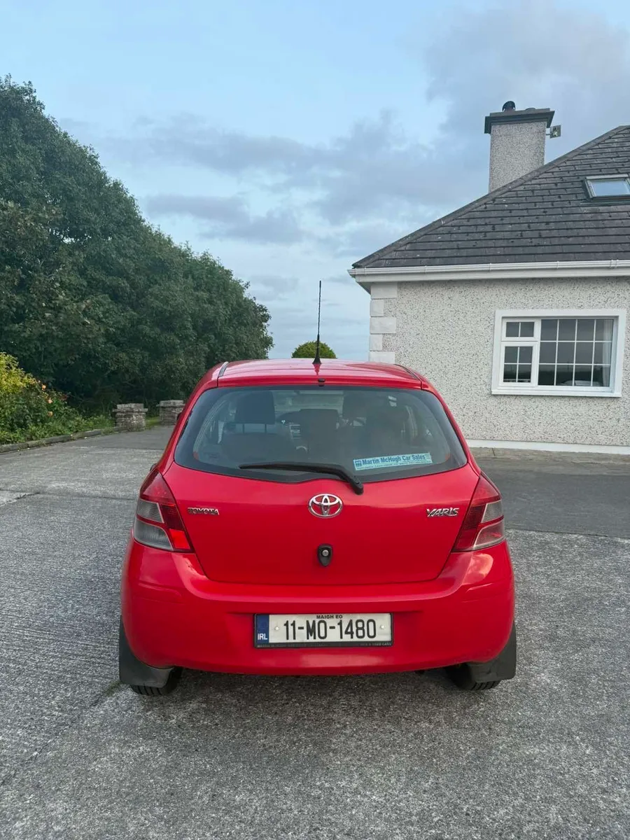 2011 Toyota Yaris - Image 4