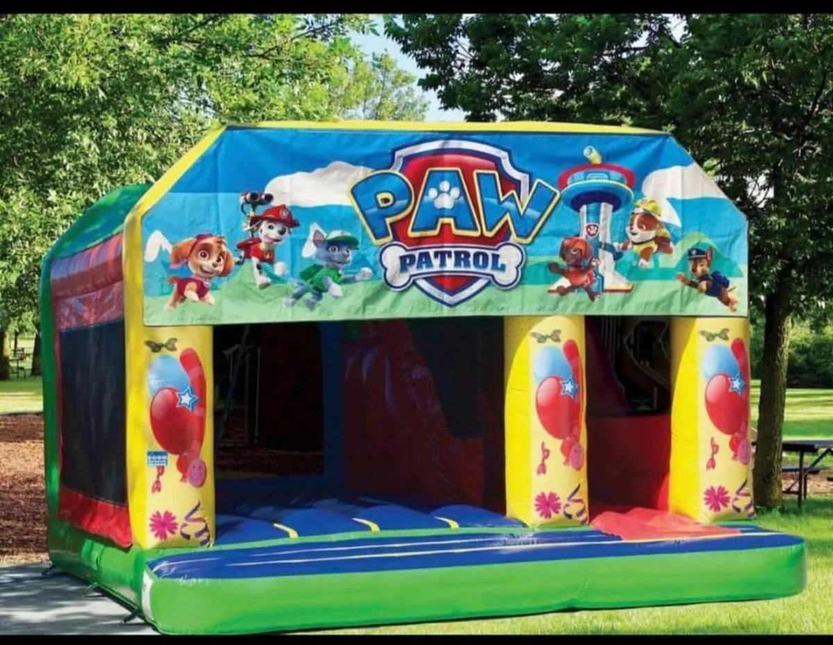 Bouncy castle - Image 1