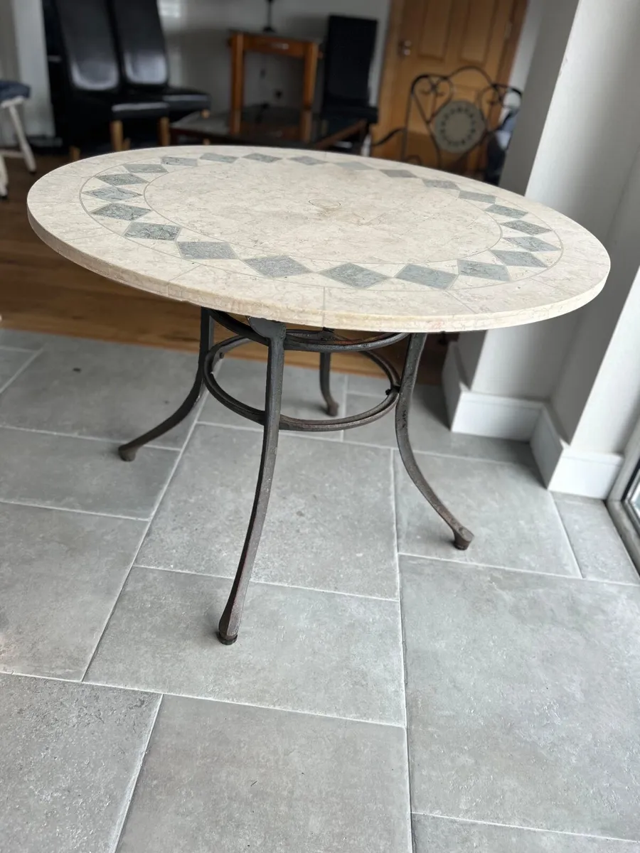 Patio set - Image 1