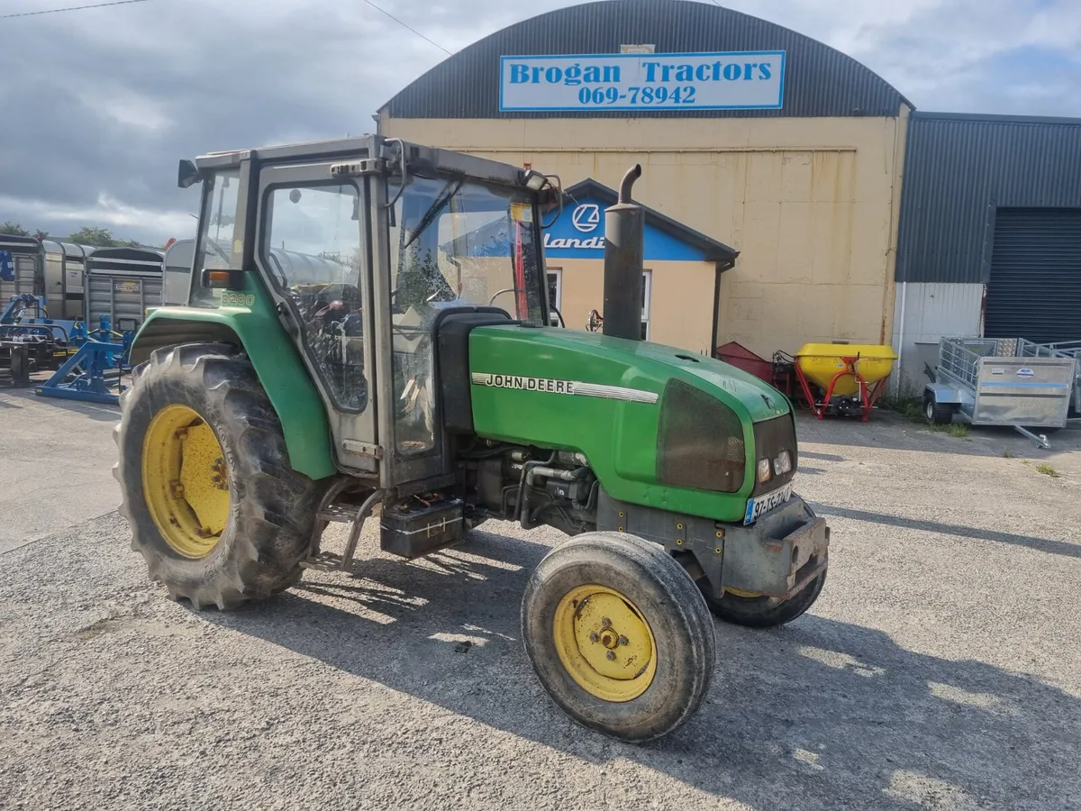 1997 John Deere 3200 - Image 1