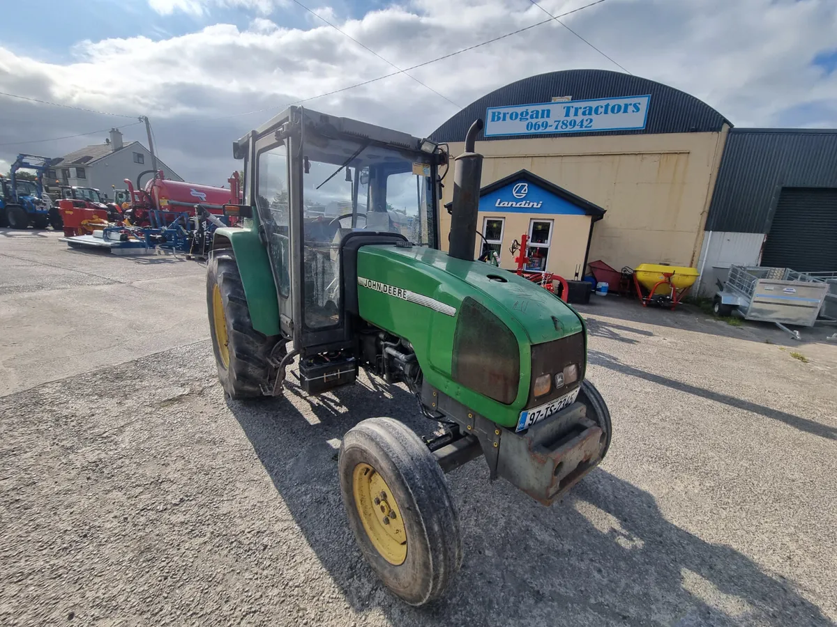 1997 John Deere 3200 - Image 2