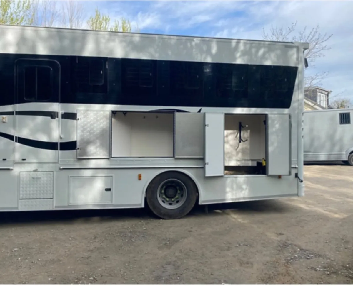 Horse Truck - Image 2