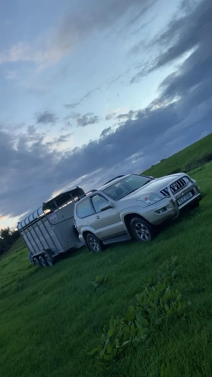Toyota Land Cruiser & Cattle Trailer - Image 1