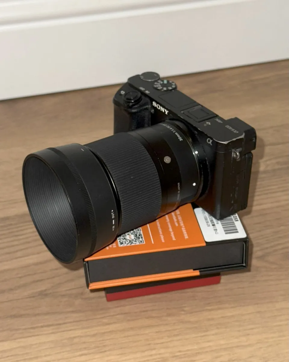 Sony a6400 + Sigma 30mm f/1.4 Lens - Image 3