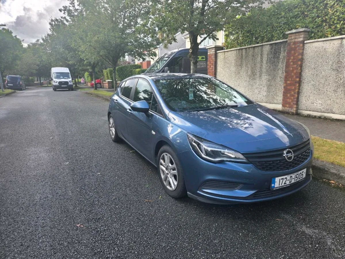 2017 Opel Astra - Image 2