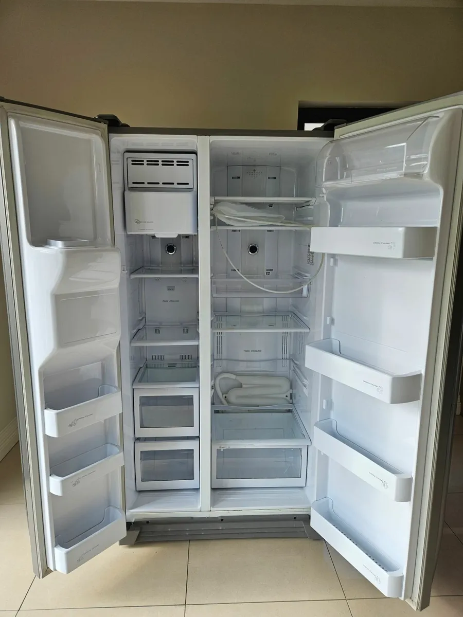 Fridge - Image 2