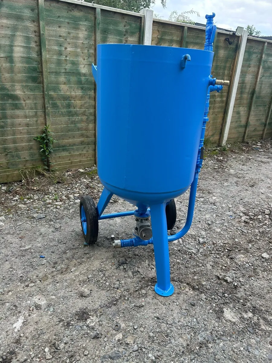 Sandblasting pot 200L - Image 2