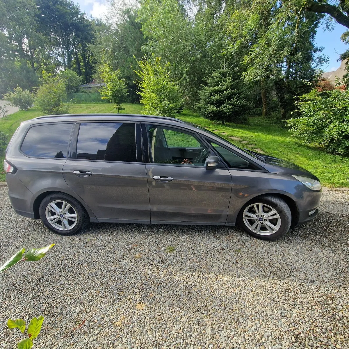 Ford Galaxy 2016 - Image 2