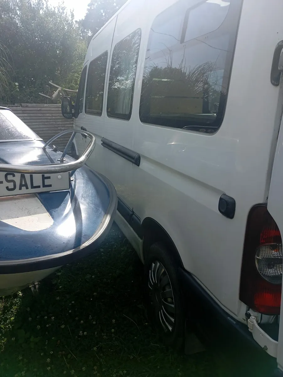 Nissan campervan - Image 4