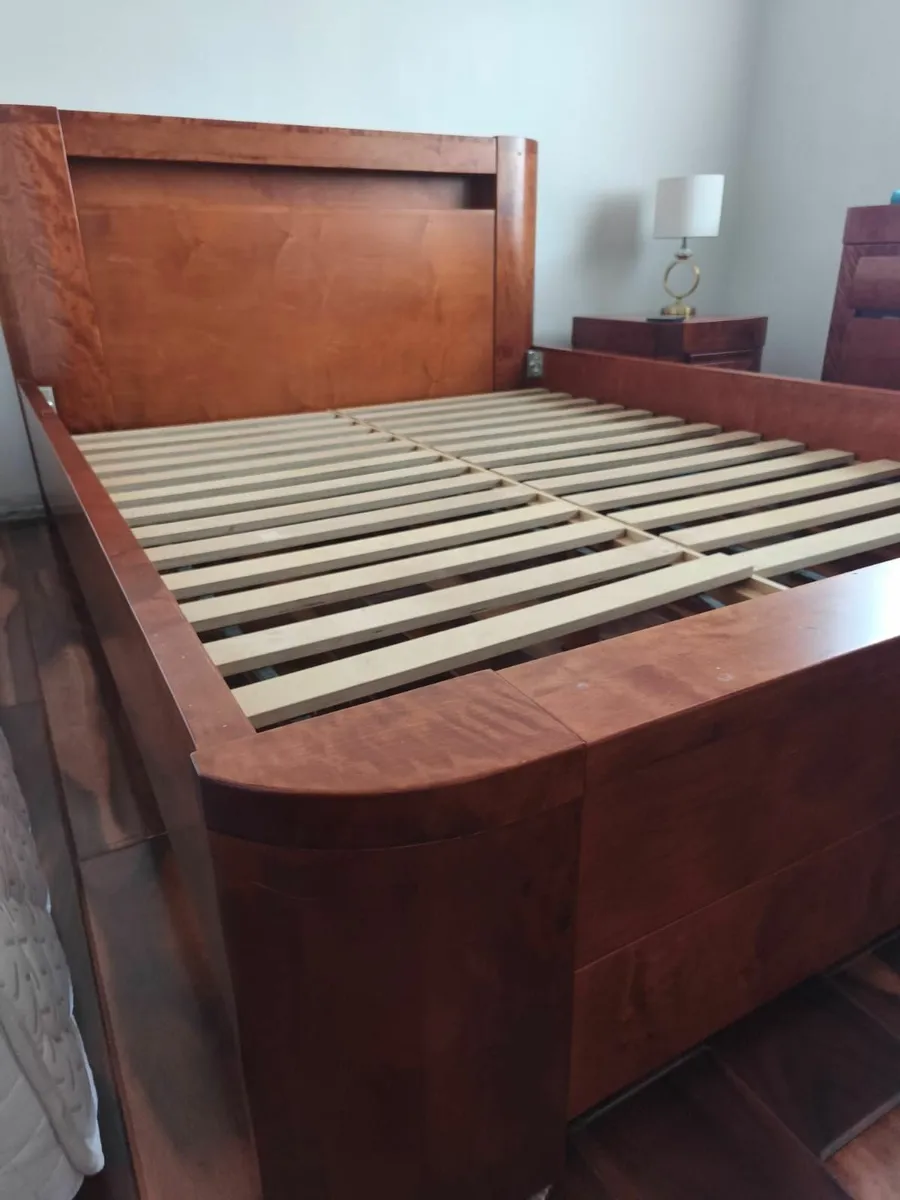 Bedroom furniture - Image 2