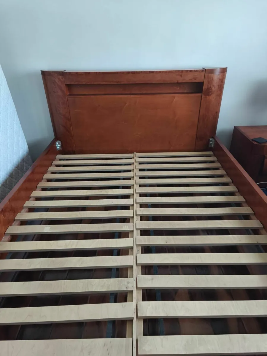 Bedroom furniture - Image 4