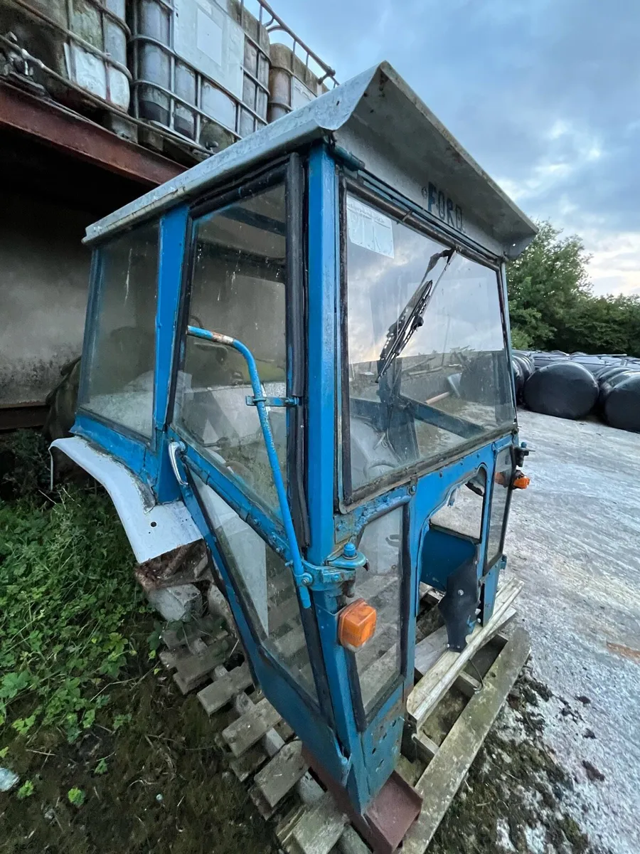 Ford 3600 Fritzmeier Cab - Image 1